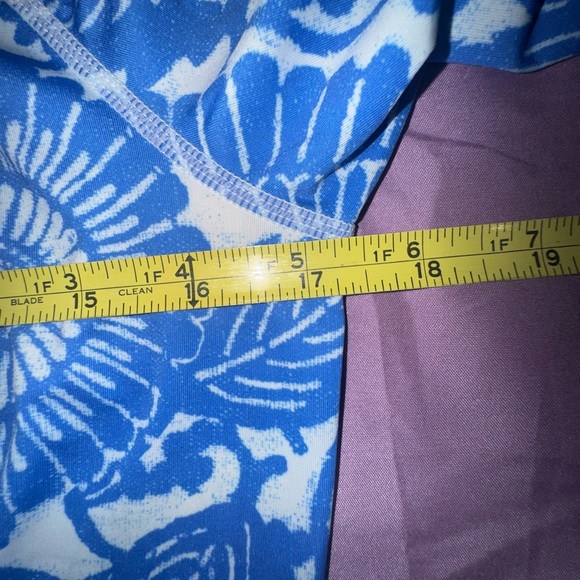 Lululemon One Love Rashguard White Beachy Floral White Porcelaine size 8 EUC - Picture 9 of 13